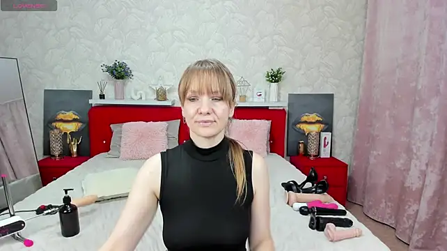 Chat +18 de KattyPeachX ao vivo