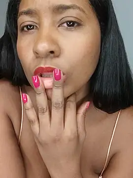 Berry_Bans' Live XXX Chat