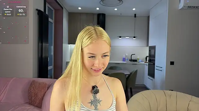 LumiyaSunny's Live XXX Chat