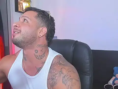 Chat XXX en directo de MarckMathews