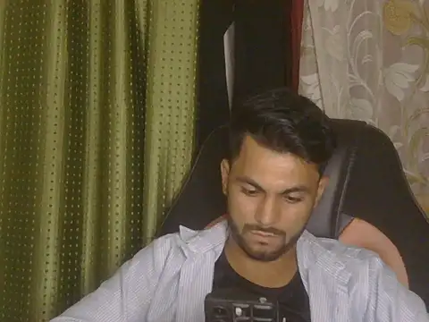 Stubborndesiboy Adlı Modelin Canlı XXX Sohbeti