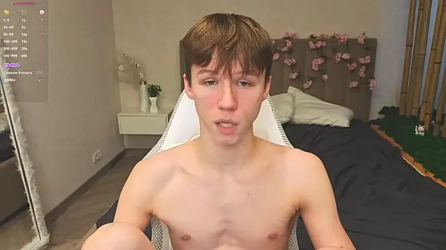 Chat +18 de cuMte_boy ao vivo