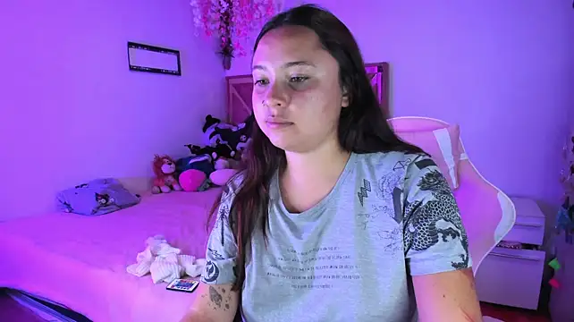 little_emma0 – Naživo XXX chat
