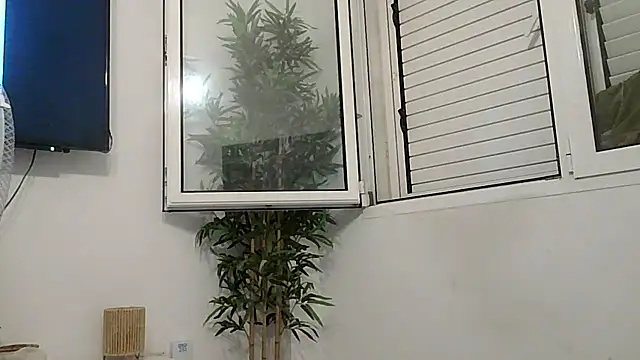 yanick931 Live XXX-Chat