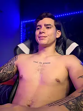 XXX chat uživo modela keiler_suxrez