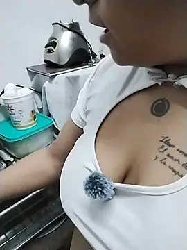 แชท XXX สดของ EmpaticBolillo