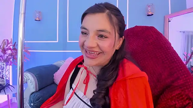 TaraTaylorr's Live XXX Chat