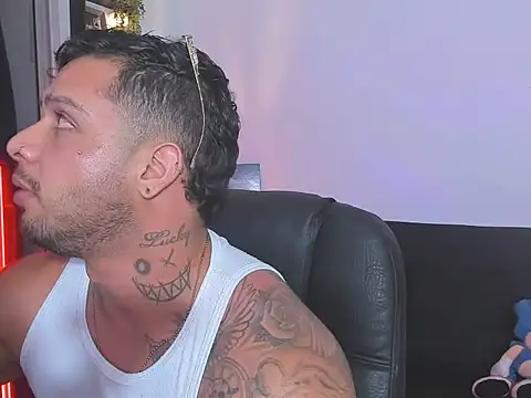 MarckMathews Live XXX Chat