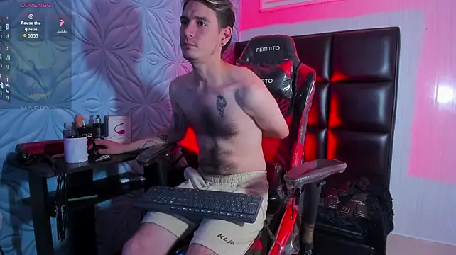  Онлайн чат XXX Mikesub_