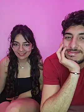 צ'אט XXX בשידור חי של LeoyNicky98