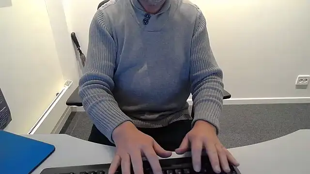 Buggemann live XXX chat
