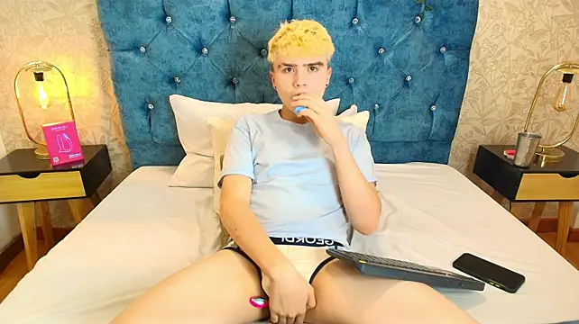 Ian_Stone Live XXX-chat