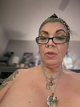 Czat XXX na żywo – dieseldame1313