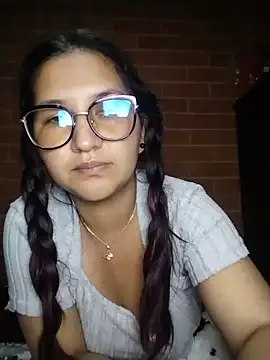 Chat +18 de CATALEYA_SEXI ao vivo