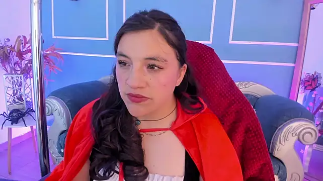 TaraTaylorr XXX чат на живо