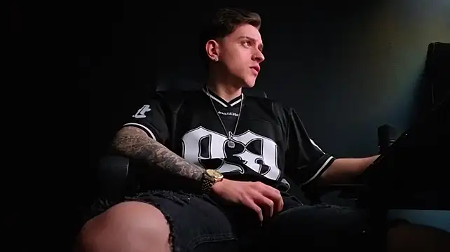 FelixStarkk live XXX chat
