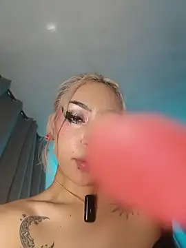 XXX chat uživo modela Ounla_Sweet