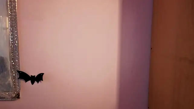 clara_evanss Adlı Modelin Canlı XXX Sohbeti