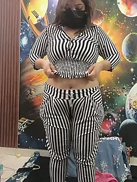 SoniaSC Adlı Modelin Canlı XXX Sohbeti