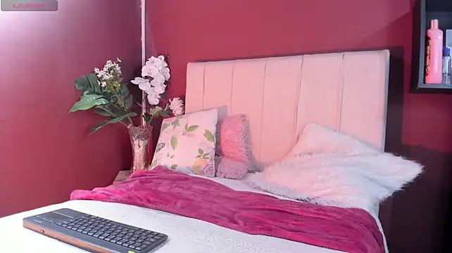 LindaRivers' Live XXX Chat