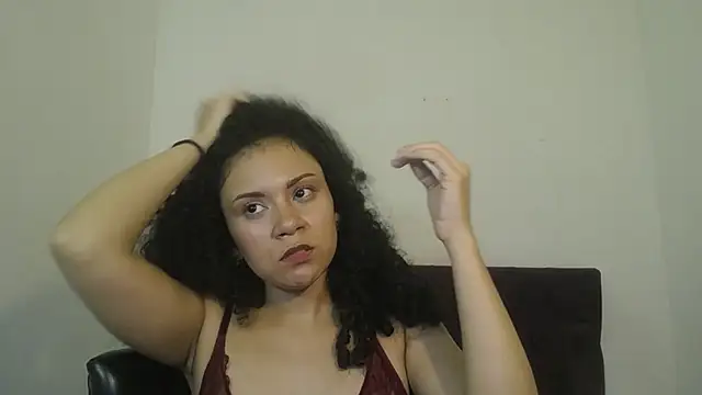 Little18Doll: απευθείας συνομιλία ΧΧΧ
