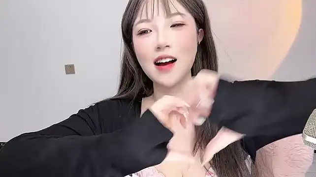 Lucy_8858 Live XXX-Chat
