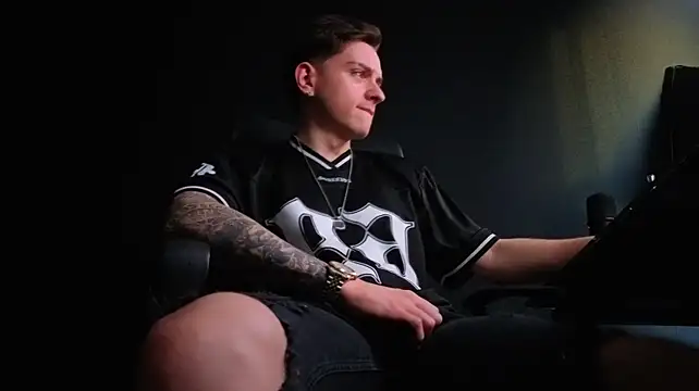 FelixStarkk Chat XXX live