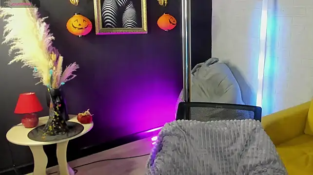 LunaSn0w1 Live XXX-Chat