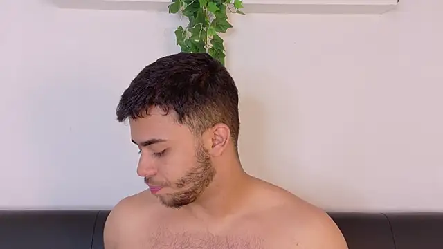 دردشة TylerWest_ الجنسية المباشرة