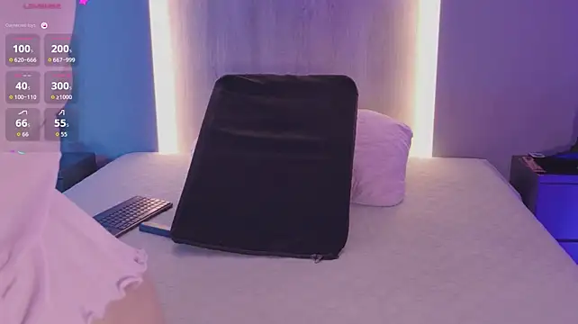 צ'אט XXX בשידור חי של emmajohnss