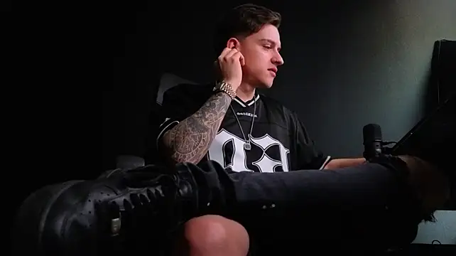 Chat XXX Live FelixStarkk