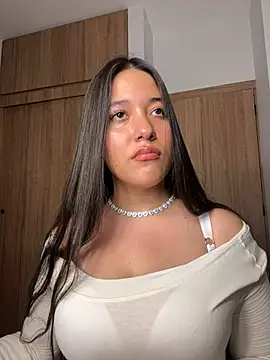 Nhefertary Adlı Modelin Canlı XXX Sohbeti