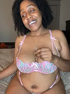 Mahogany2225's Webcam Show