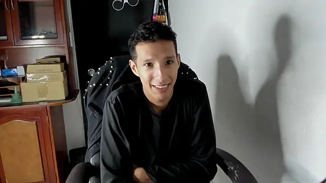AlphaMarco Live XXX-chat