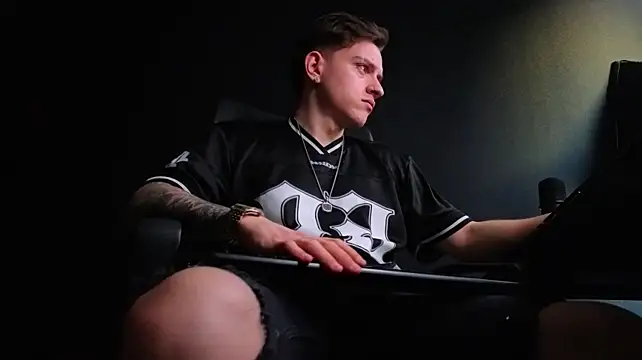 FelixStarkk – Live XXX-chat