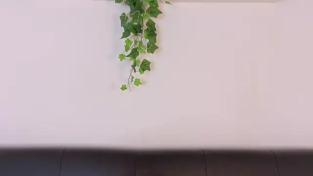 XXX chat uživo modela TylerWest_
