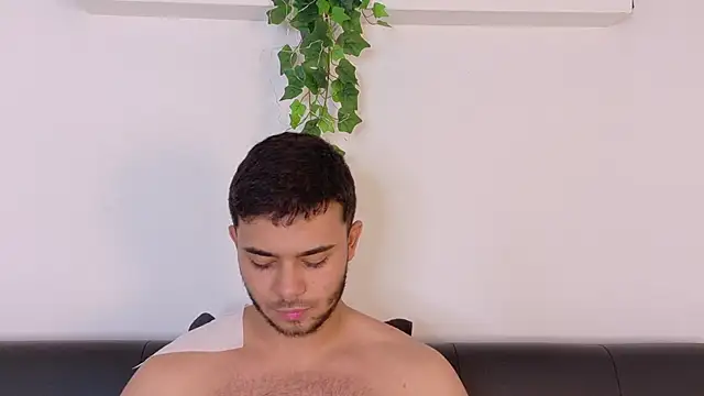 TylerWest_ Live XXX Chat