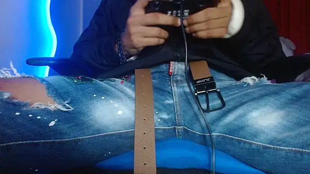 Živý XXX chat skinny23cm