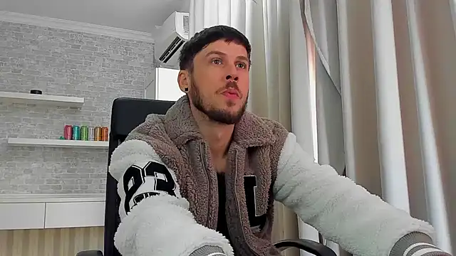 JonahShaw – Naživo XXX chat