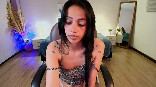 Chat +18 de Mariam_Lopez__ ao vivo