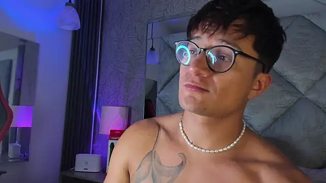 Chat +18 de Hassbyd ao vivo