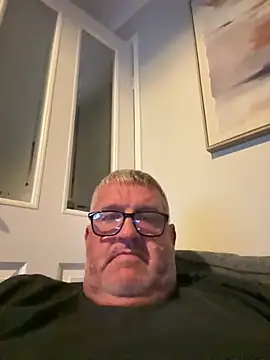Daddystrokes4u – Live XXX-chat