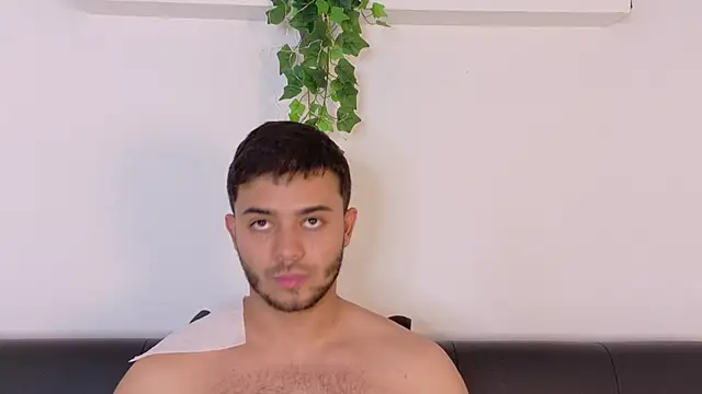 Živý XXX chat TylerWest_