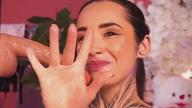 EvaCanton Adlı Modelin Canlı XXX Sohbeti