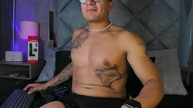 Chat XXX en directo de Hassbyd