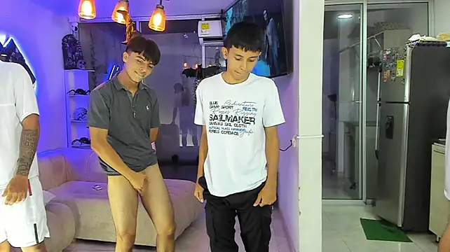 แชท XXX สดของ Houseofwarrios