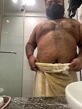 velakapoor07 Show in webcam