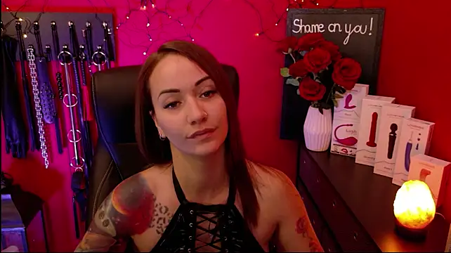 Czat XXX na żywo – _MissJaneWarren_