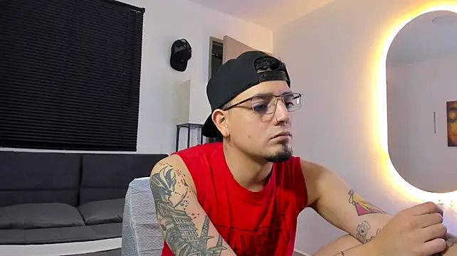 Chatroom XXX en direct de alejandro_calderon1