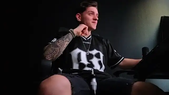 FelixStarkk élő XXX-chatje